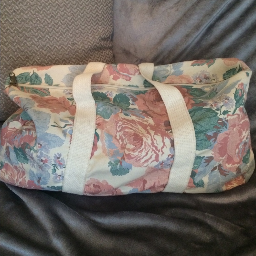 💥SALE💥 Vintage Floral Duffel Bag